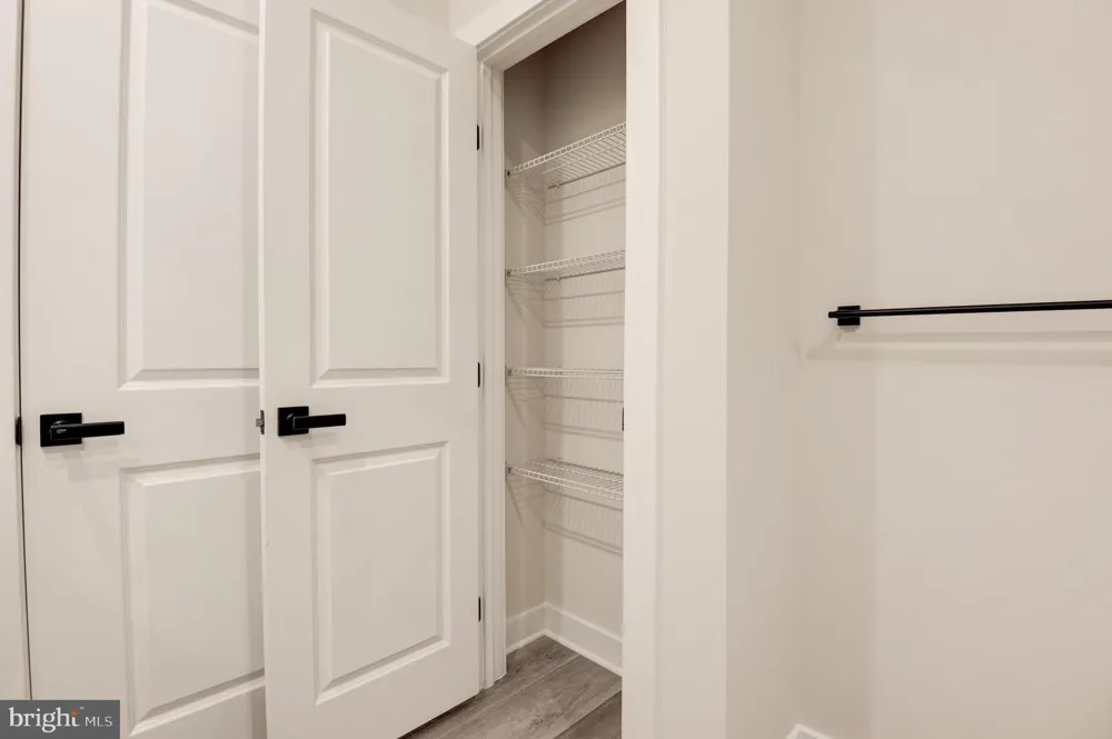 12875 MOSAIC PARK WAY #4-B Herndon, VA 20171