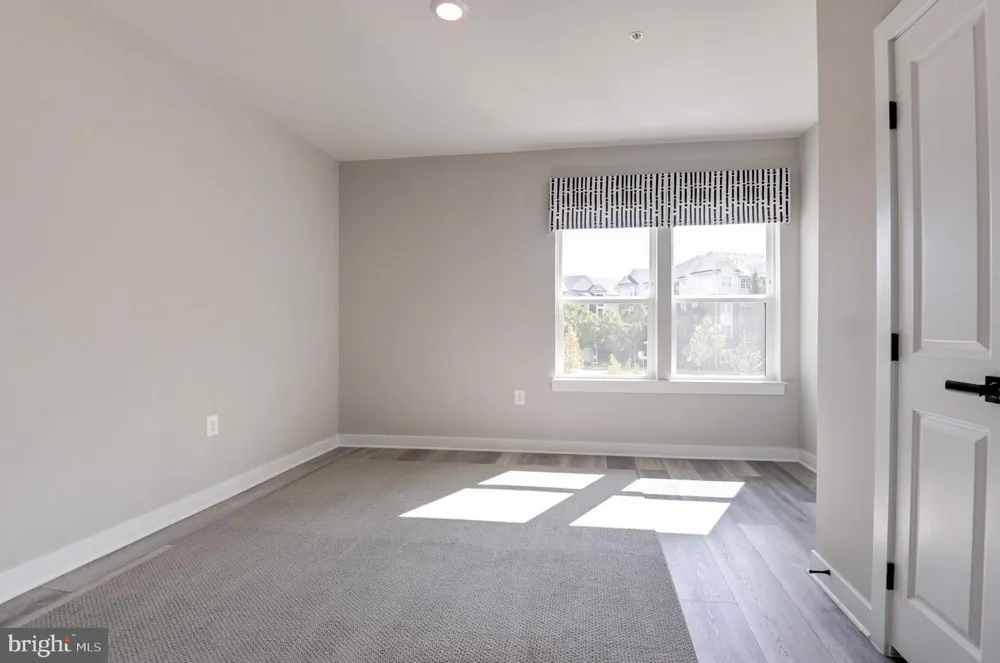 12875 MOSAIC PARK WAY #4-B Herndon, VA 20171