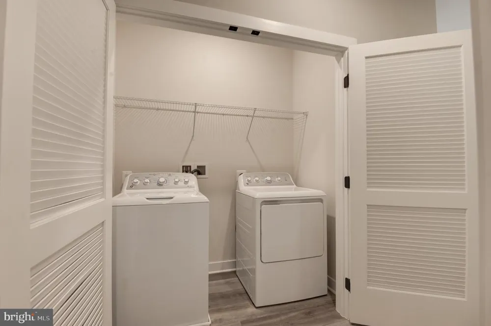 12875 MOSAIC PARK WAY #4-B Herndon, VA 20171
