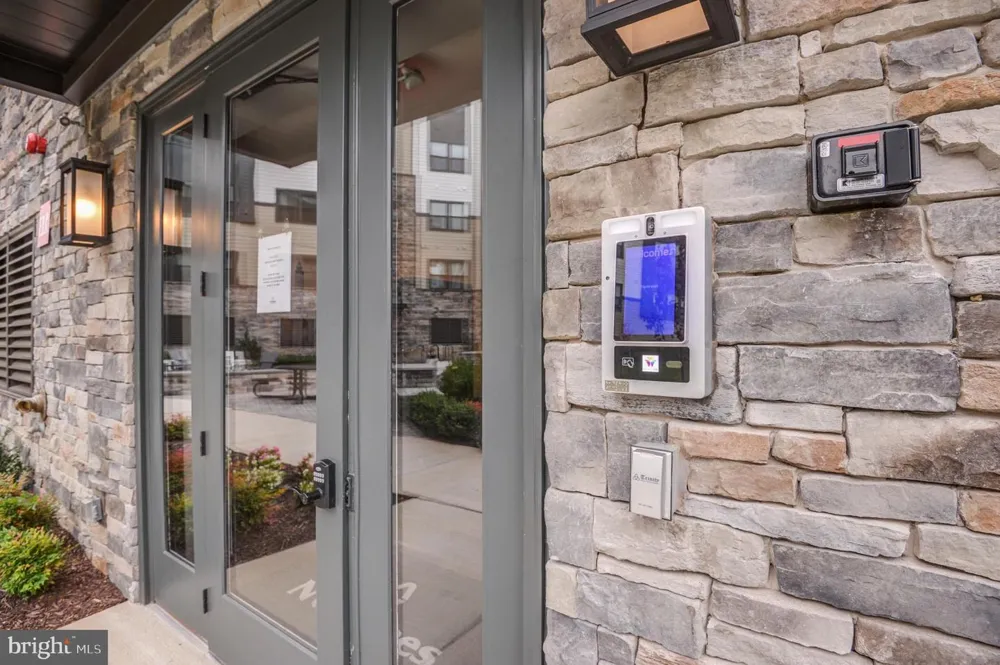 12875 MOSAIC PARK WAY #4-B Herndon, VA 20171