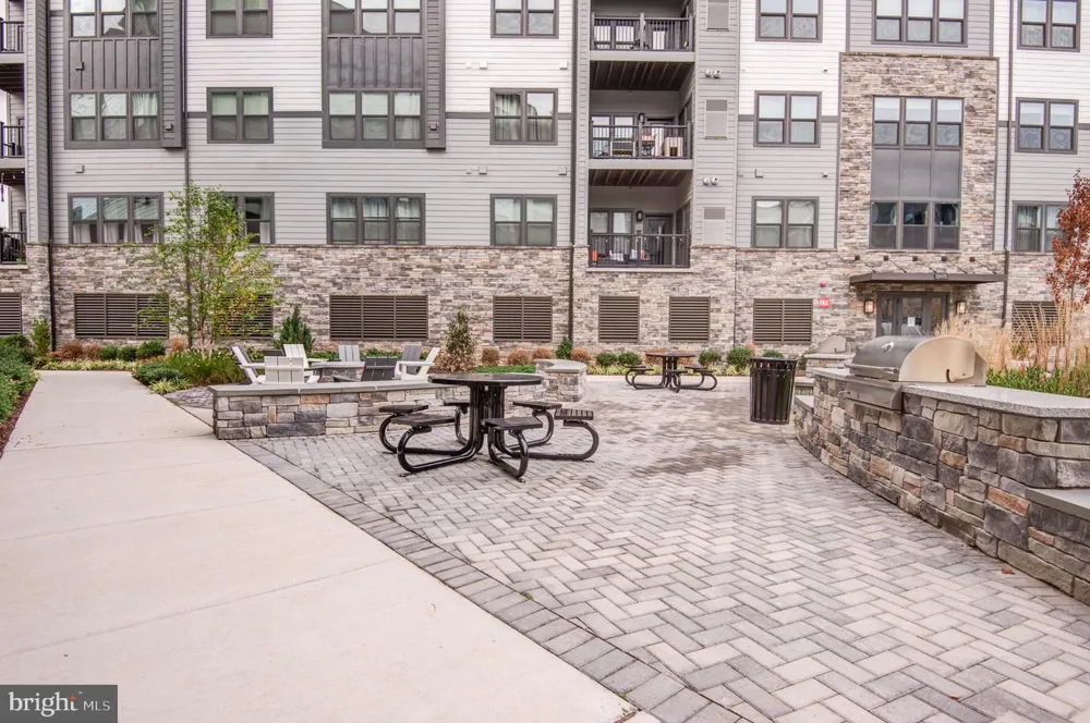 12875 MOSAIC PARK WAY #4-B Herndon, VA 20171