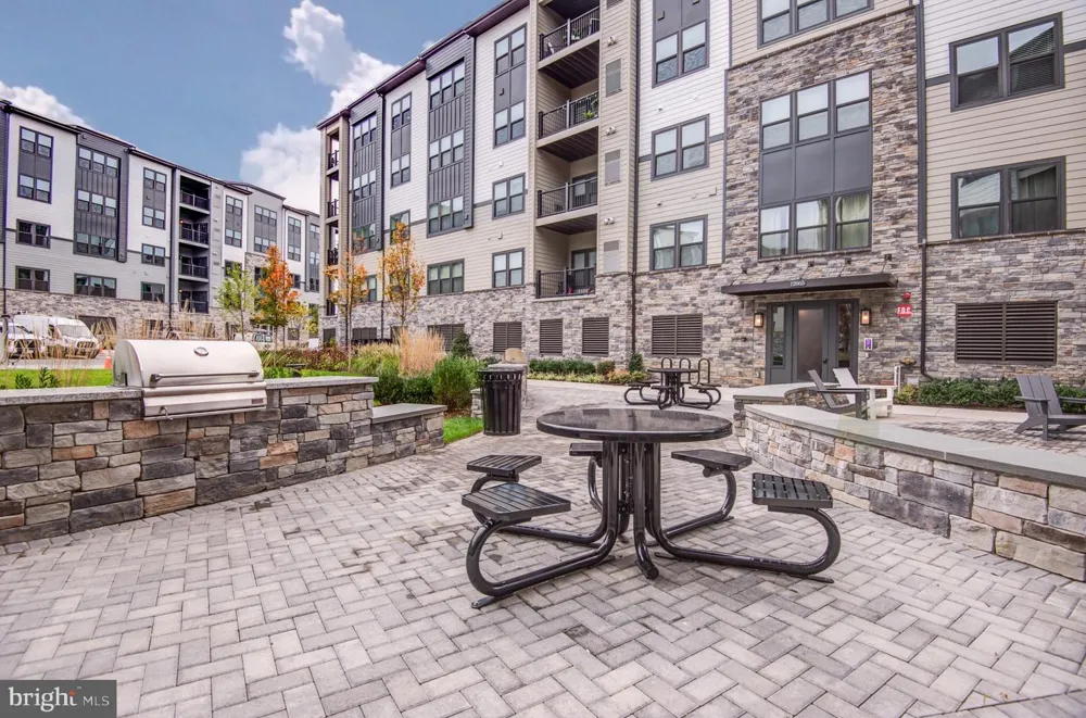 12875 MOSAIC PARK WAY #4-B Herndon, VA 20171