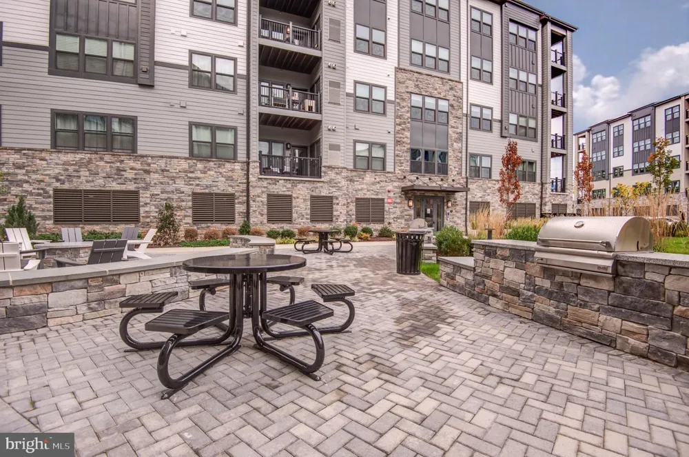 12875 MOSAIC PARK WAY #4-B Herndon, VA 20171