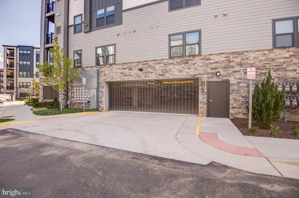 12875 MOSAIC PARK WAY #4-B Herndon, VA 20171