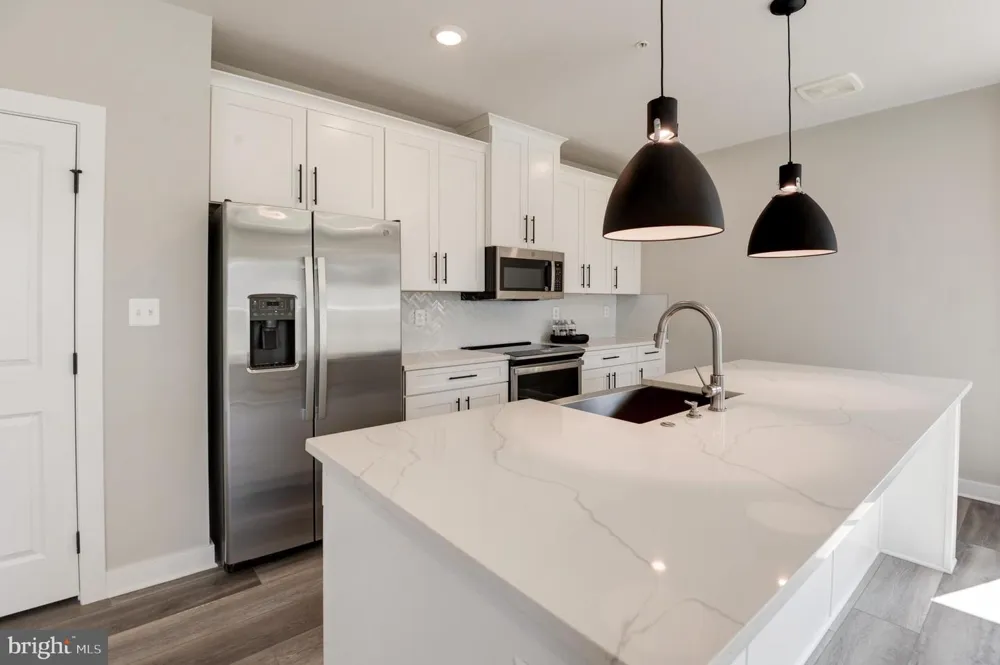 12875 MOSAIC PARK WAY #4-B Herndon, VA 20171