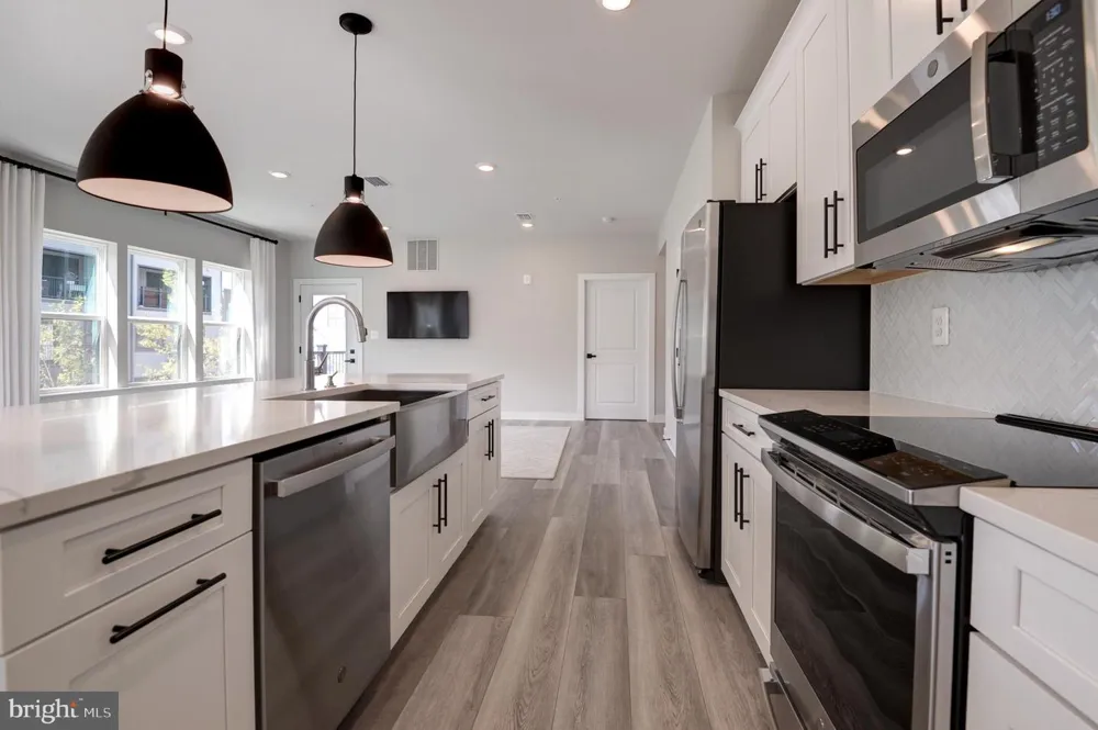 12875 MOSAIC PARK WAY #4-B Herndon, VA 20171