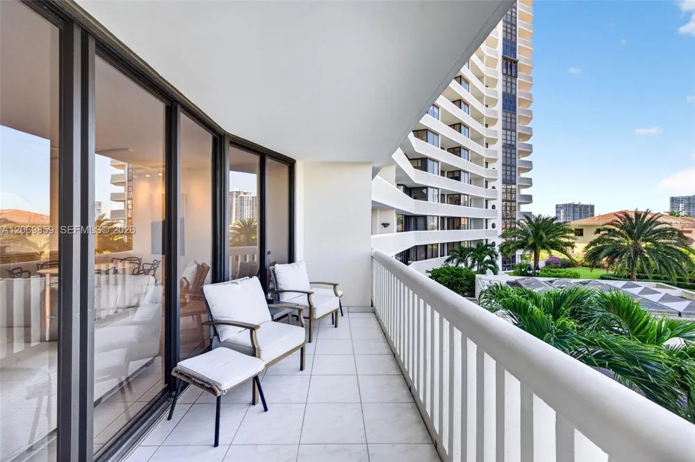 1000 Island Blvd #405 Aventura, FL 33160