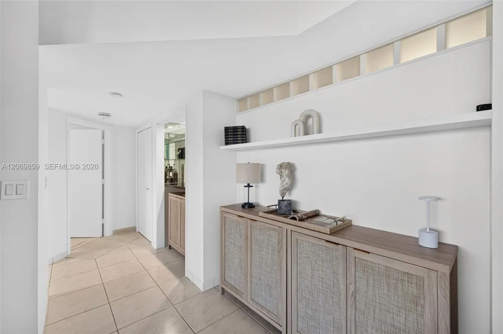 1000 Island Blvd #405 Aventura, FL 33160