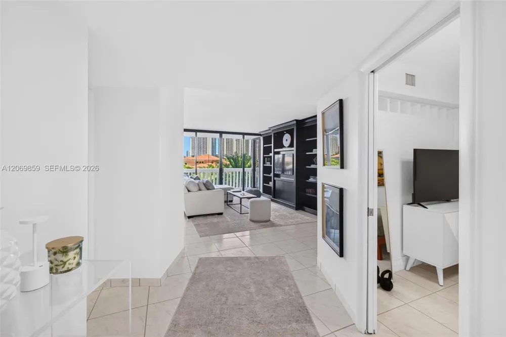 1000 Island Blvd #405 Aventura, FL 33160