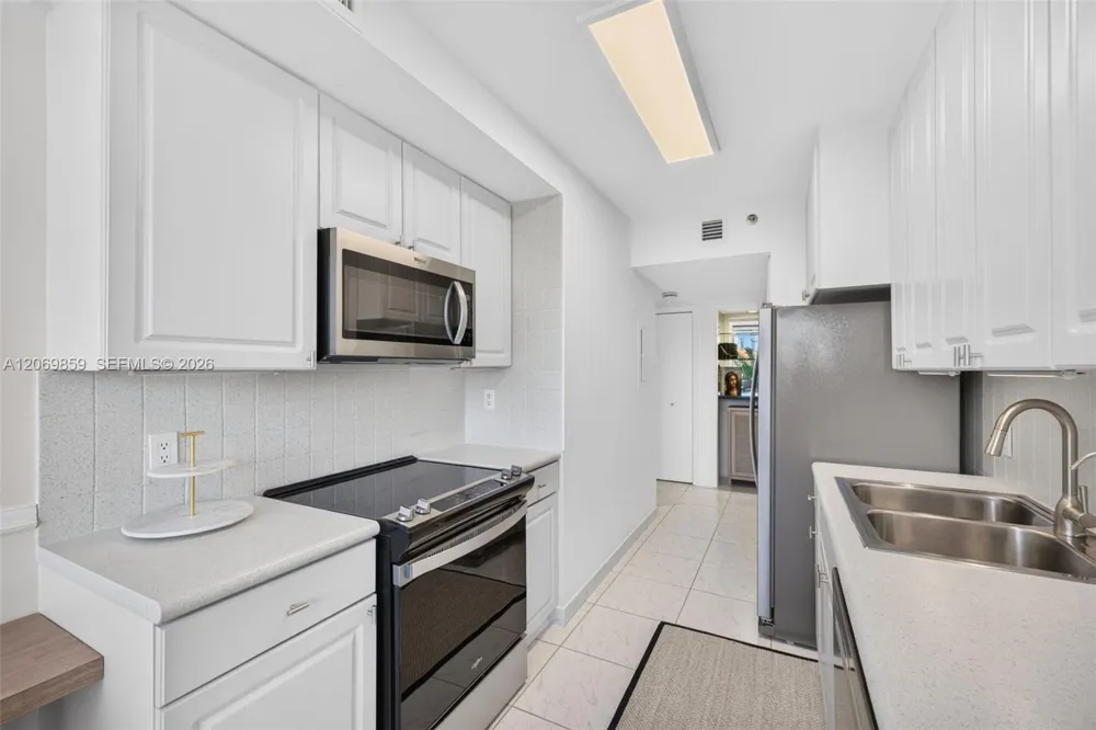 1000 Island Blvd #405 Aventura, FL 33160