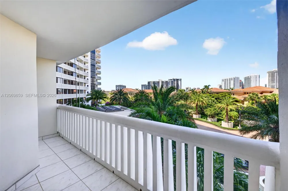 1000 Island Blvd #405 Aventura, FL 33160
