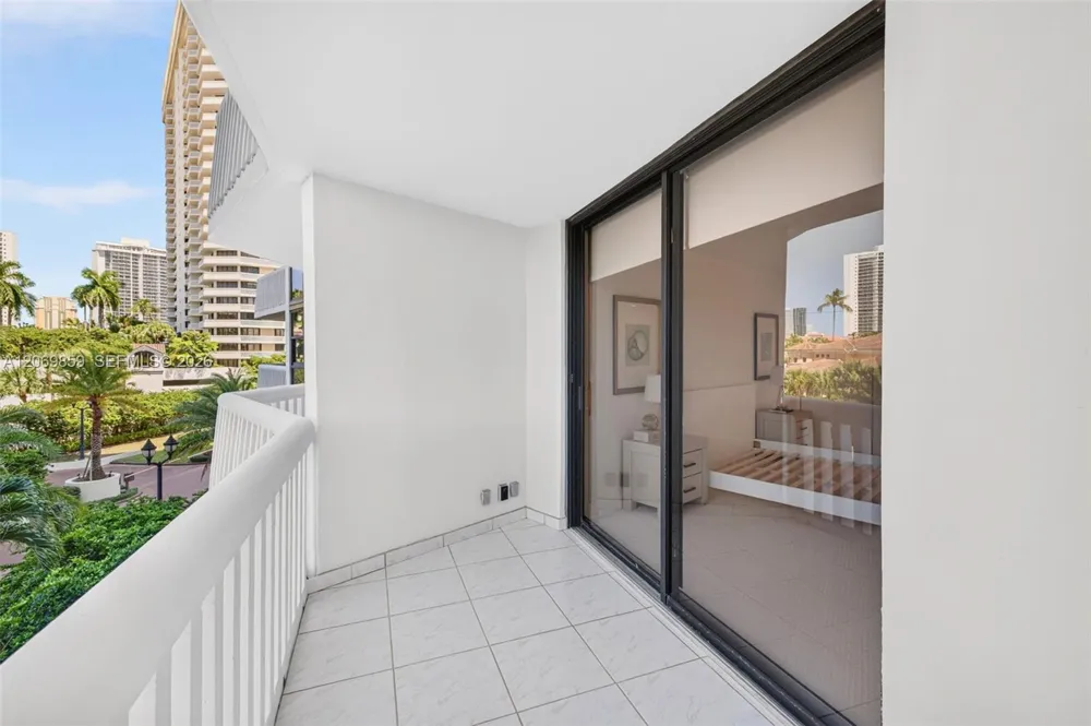 1000 Island Blvd #405 Aventura, FL 33160