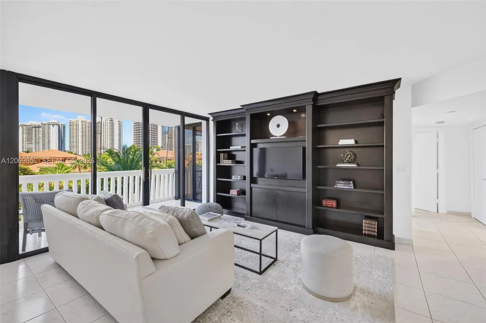 1000 Island Blvd #405 Aventura, FL 33160