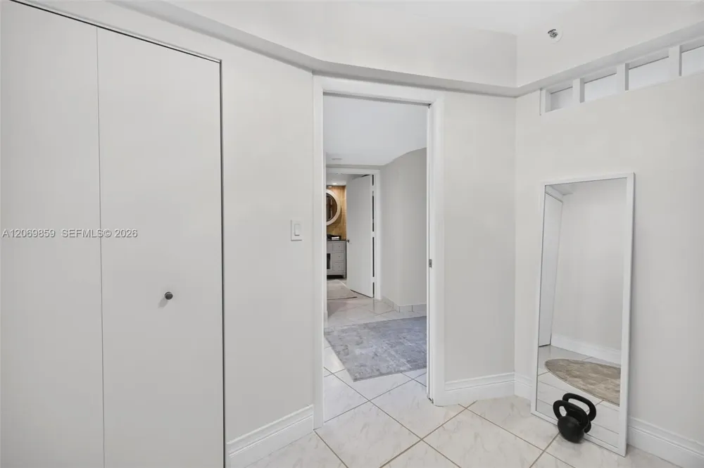 1000 Island Blvd #405 Aventura, FL 33160
