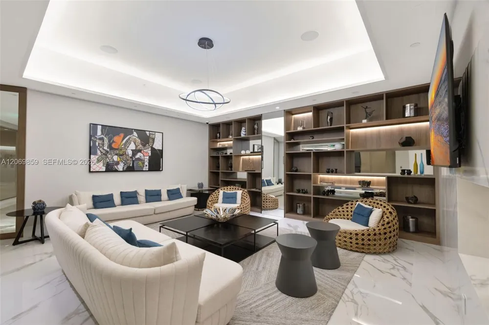 1000 Island Blvd #405 Aventura, FL 33160