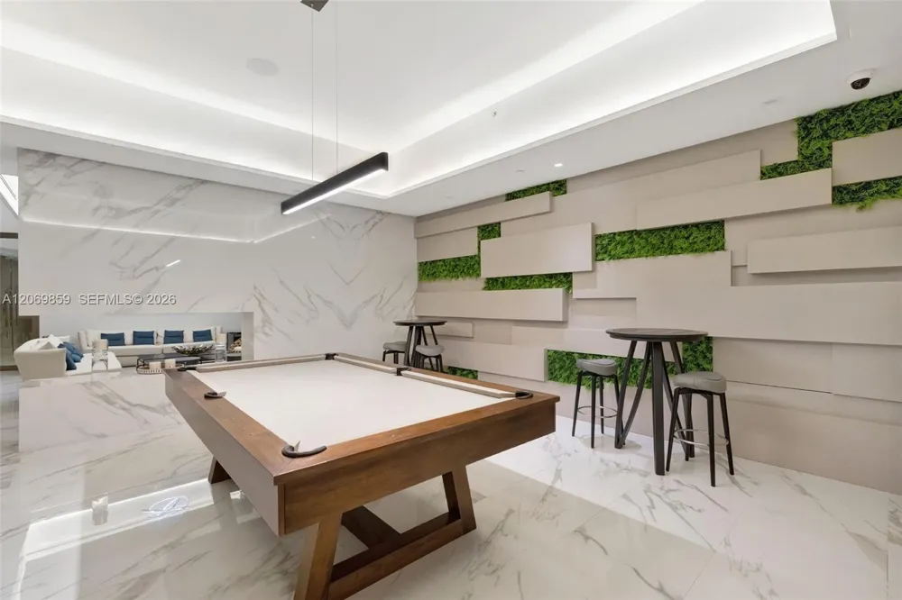 1000 Island Blvd #405 Aventura, FL 33160