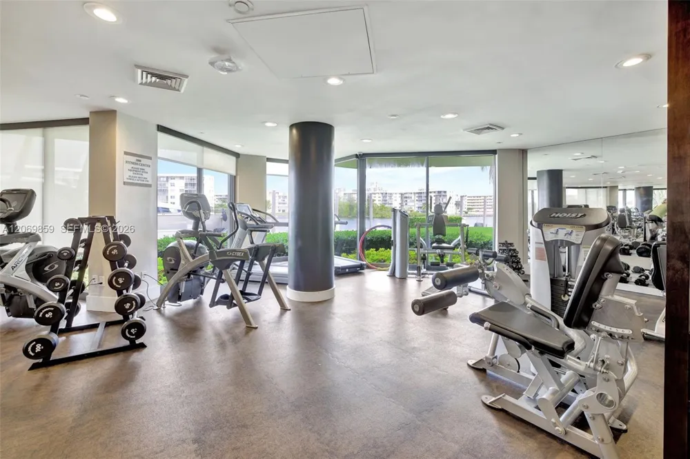 1000 Island Blvd #405 Aventura, FL 33160
