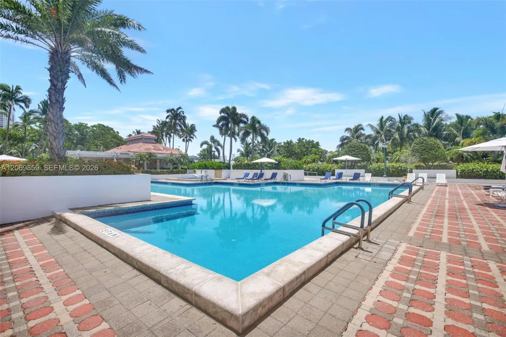 1000 Island Blvd #405 Aventura, FL 33160
