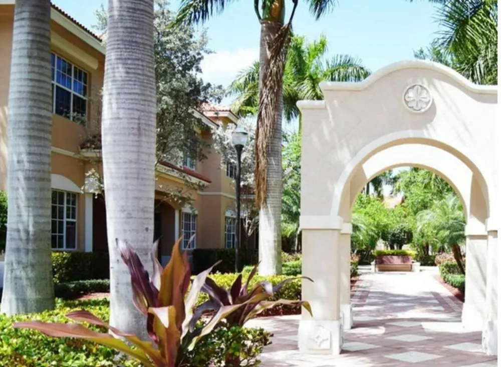 5021 VINE CLIFF WAY W Palm Beach Gardens, FL 33418