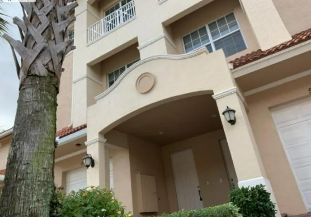 5021 VINE CLIFF WAY W Palm Beach Gardens, FL 33418