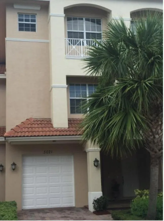 5021 VINE CLIFF WAY W Palm Beach Gardens, FL 33418