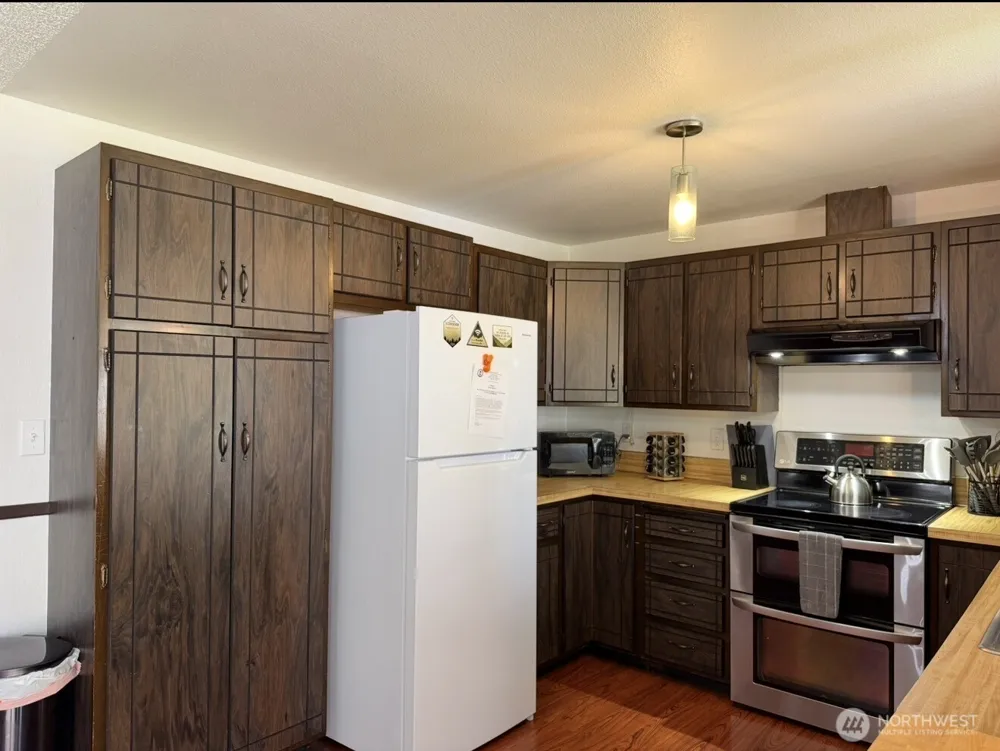 930 Robin Hood Loop Forks, WA 98331