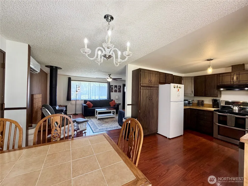 930 Robin Hood Loop Forks, WA 98331