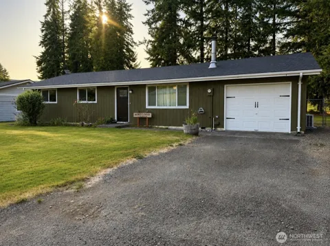 930 Robin Hood Loop