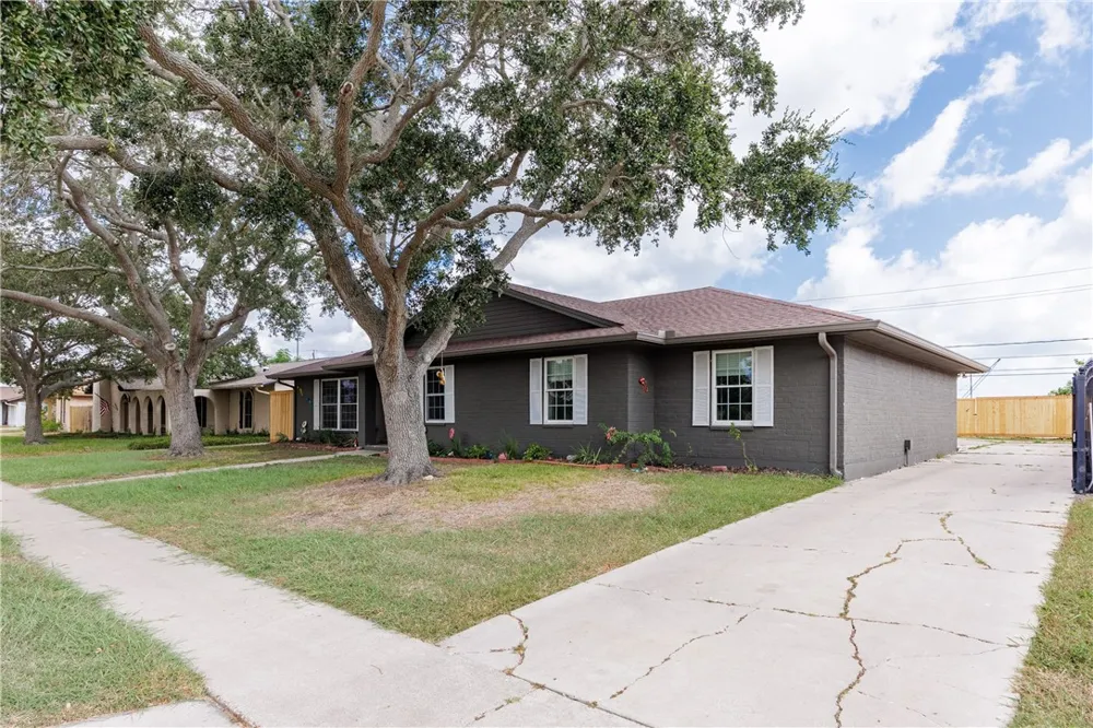 6702 Sahara Drive Corpus Christi, TX 78412
