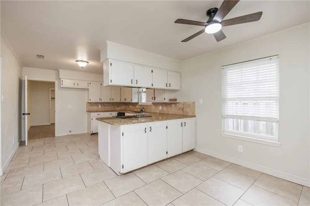 6702 Sahara Drive Corpus Christi, TX 78412