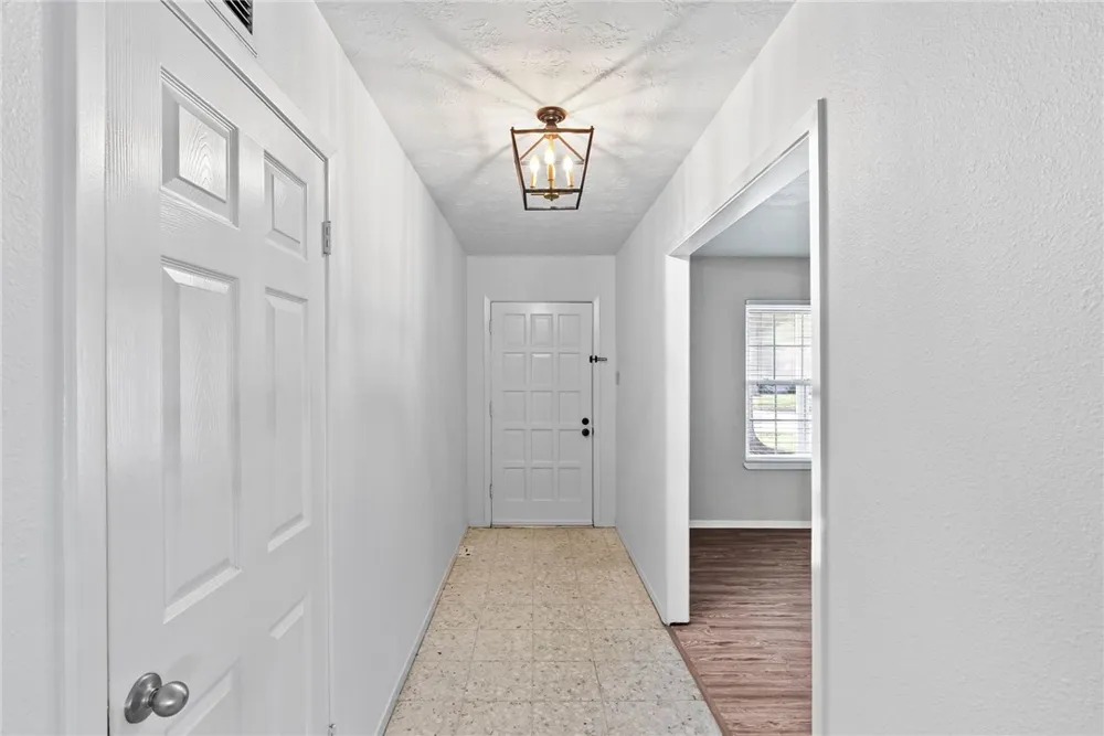 726 Meadowbrook Drive Corpus Christi, TX 78412