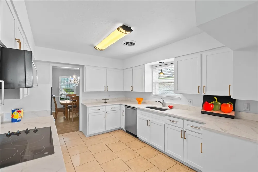 726 Meadowbrook Drive Corpus Christi, TX 78412