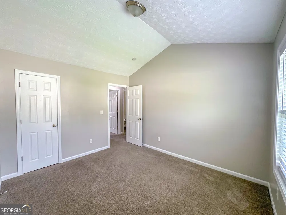 1070 Big Haynes DR Grayson, GA 30017