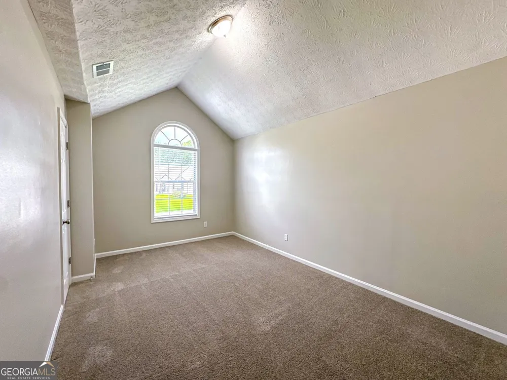 1070 Big Haynes DR Grayson, GA 30017