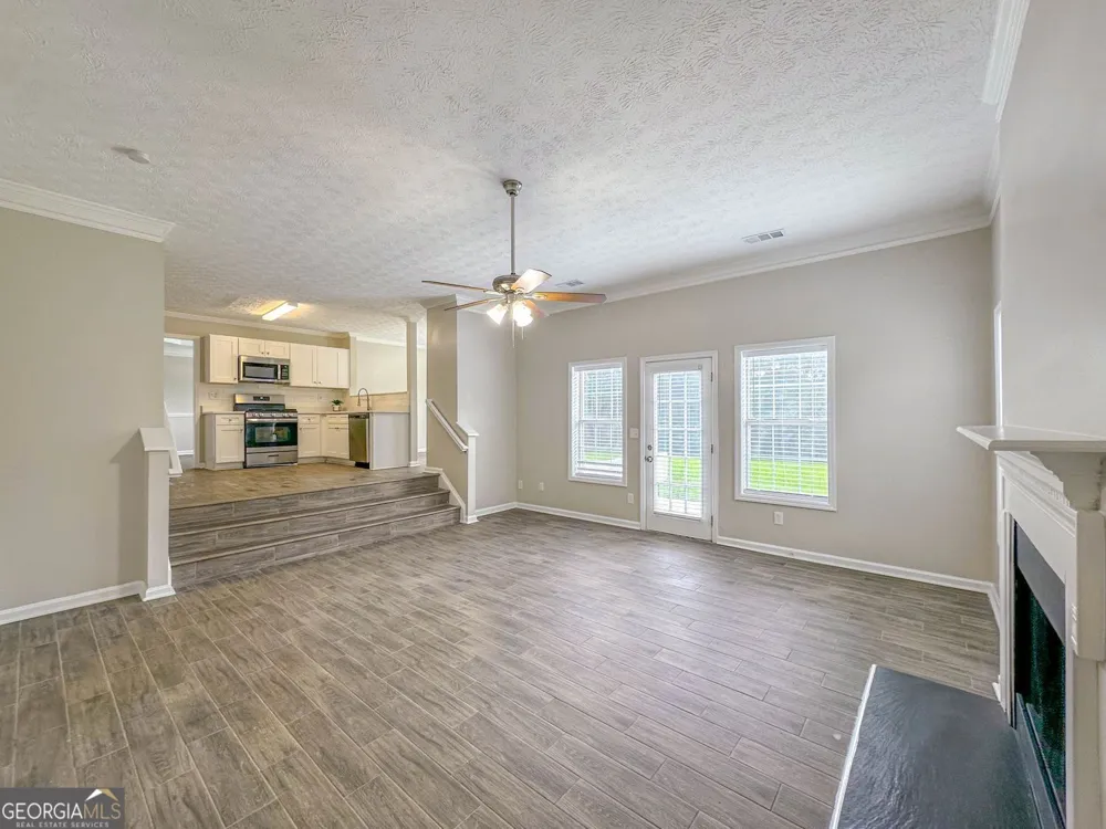 1070 Big Haynes DR Grayson, GA 30017