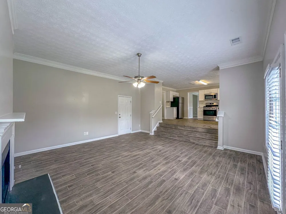 1070 Big Haynes DR Grayson, GA 30017