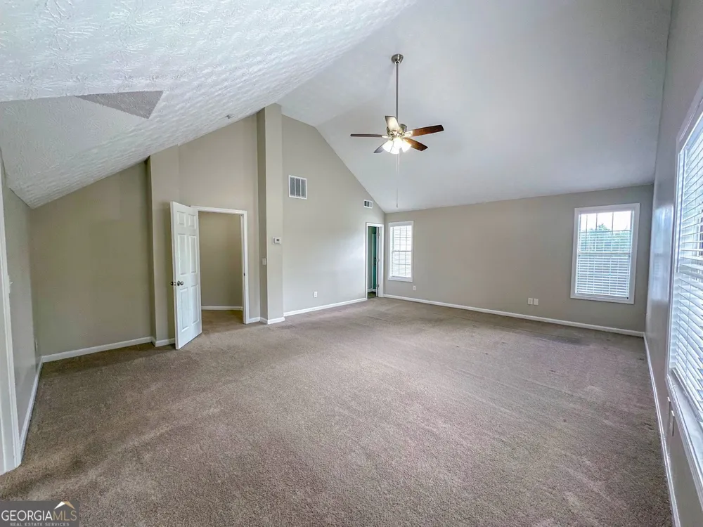 1070 Big Haynes DR Grayson, GA 30017