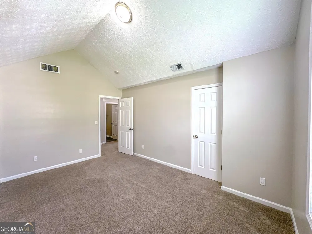 1070 Big Haynes DR Grayson, GA 30017
