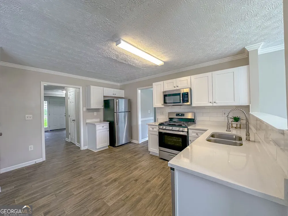 1070 Big Haynes DR Grayson, GA 30017