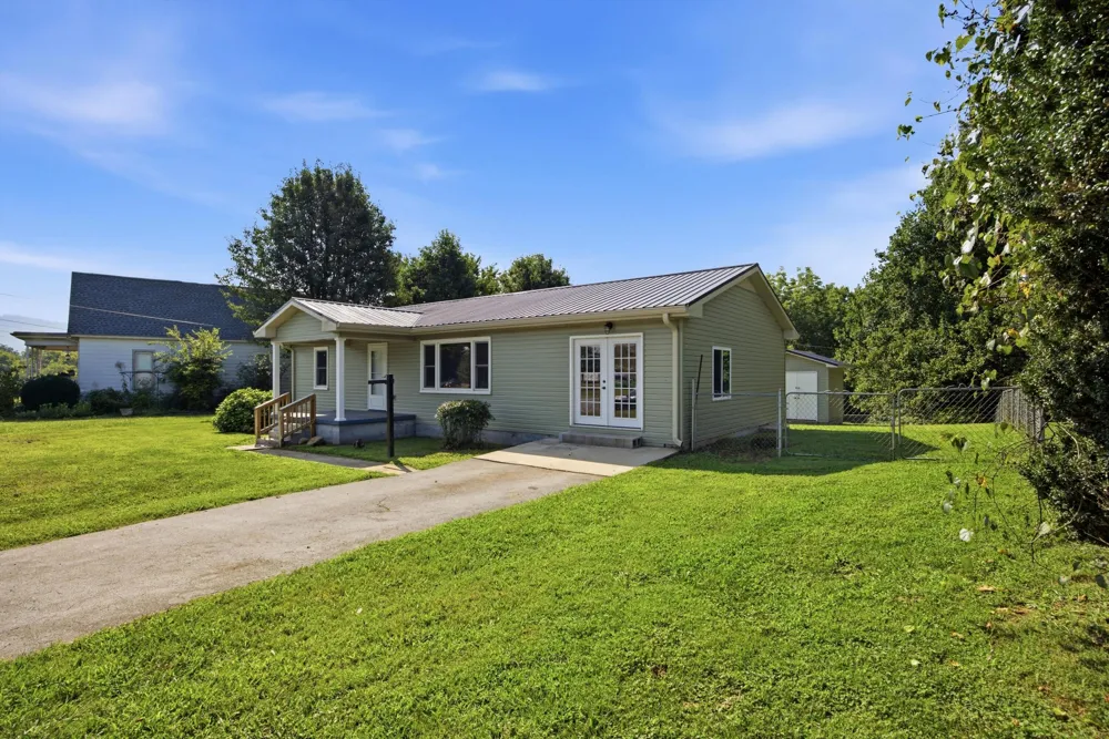 2404 Main Street Pikeville, TN 37367