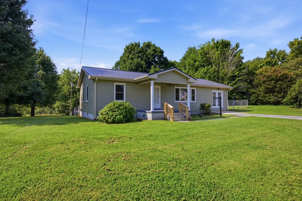 2404 Main Street Pikeville, TN 37367