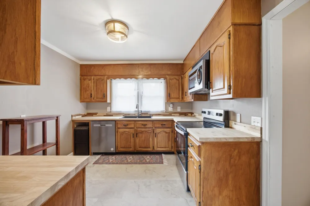 2404 Main Street Pikeville, TN 37367