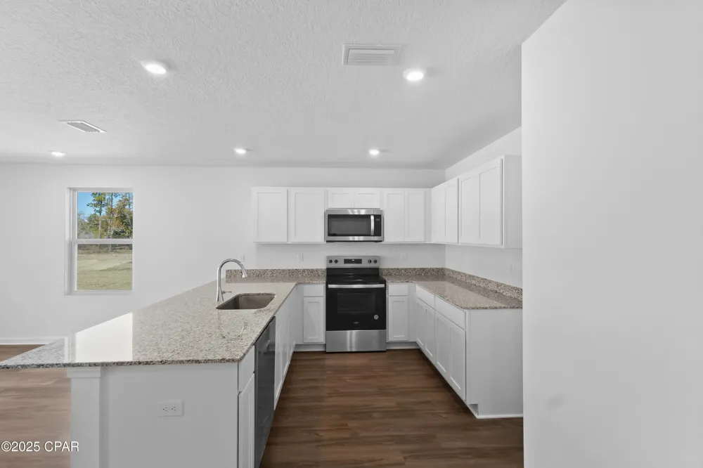679 Fairview Road Marianna, FL 32448