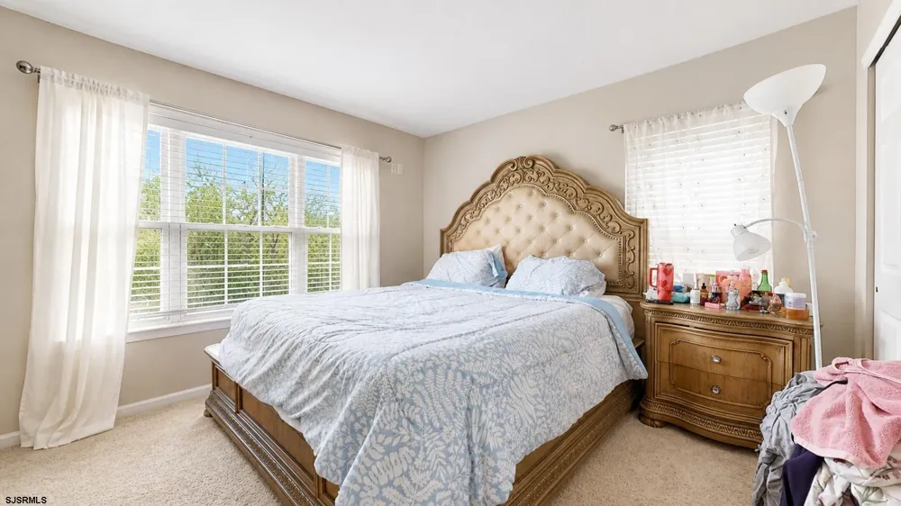 12 Summit Cir Mays Landing, NJ 08330