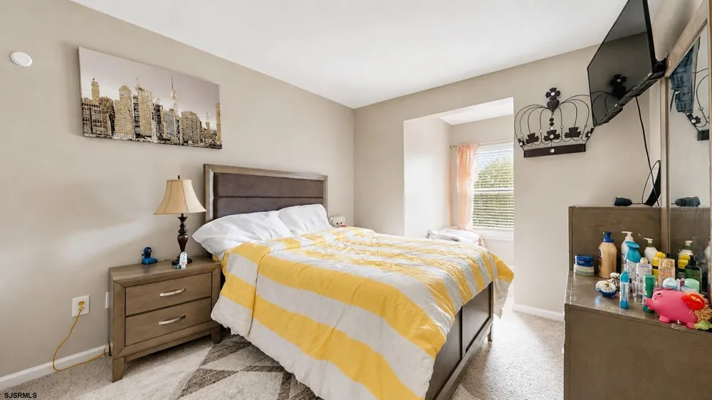 12 Summit Cir Mays Landing, NJ 08330