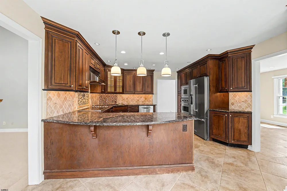 7 Heritage Dr Marmora, NJ 08223