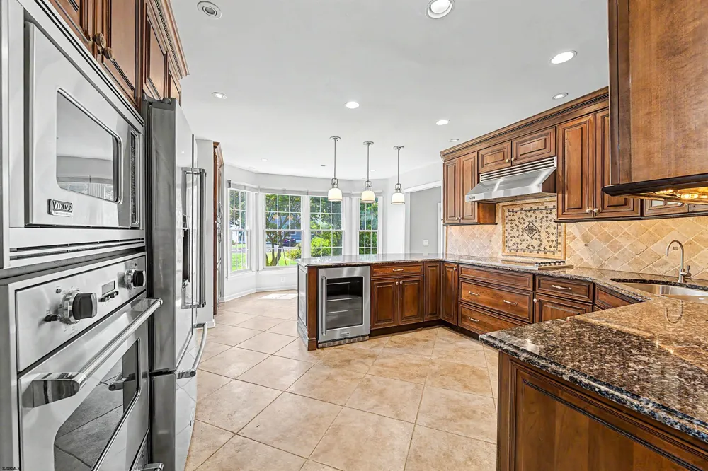 7 Heritage Dr Marmora, NJ 08223