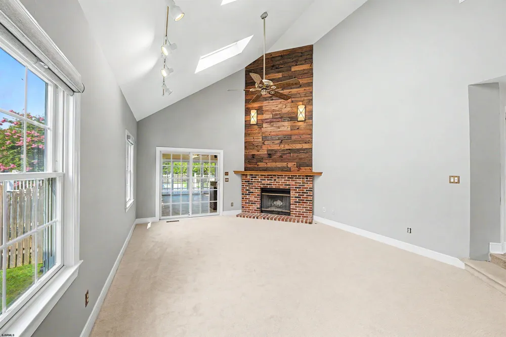 7 Heritage Dr Marmora, NJ 08223