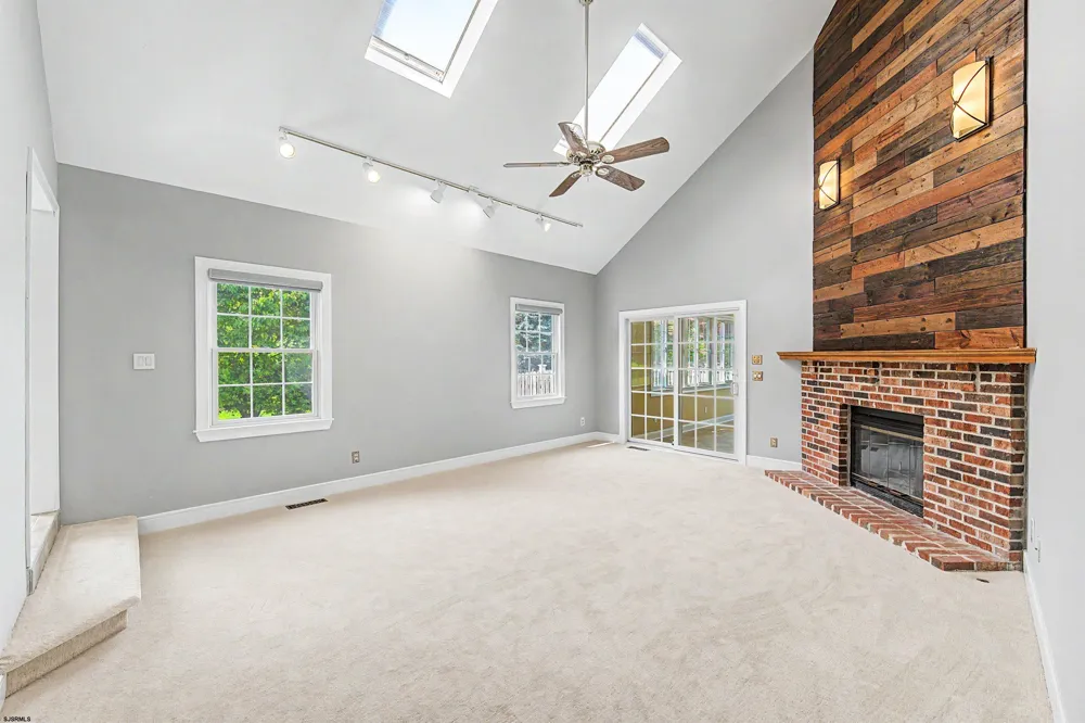 7 Heritage Dr Marmora, NJ 08223