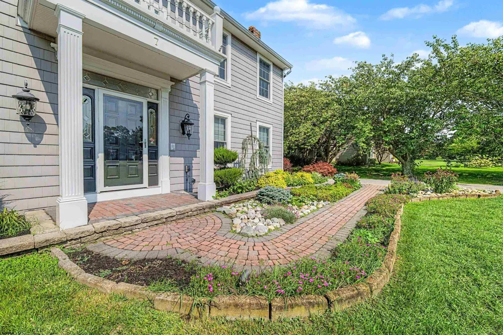 7 Heritage Dr Marmora, NJ 08223